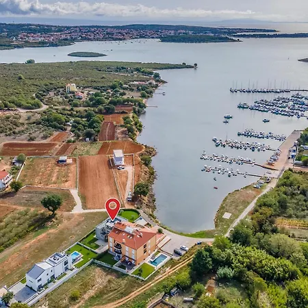 4 Bedroom Gorgeous Home In Pomer Holiday home *